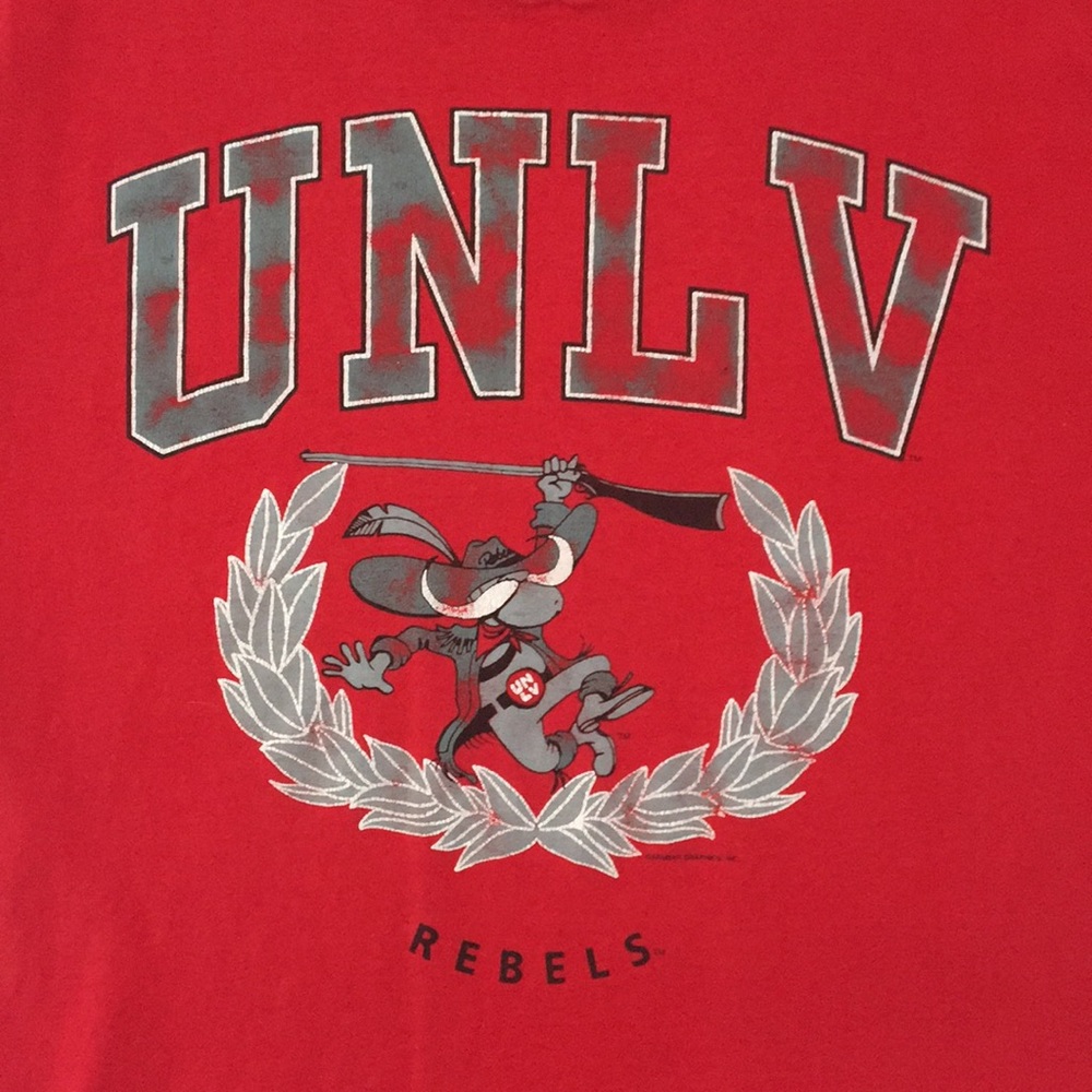 Vintage Single-Stitch UNLV Runnin’ Rebels Large T-Shirt Tee Las Vegas, Nevada